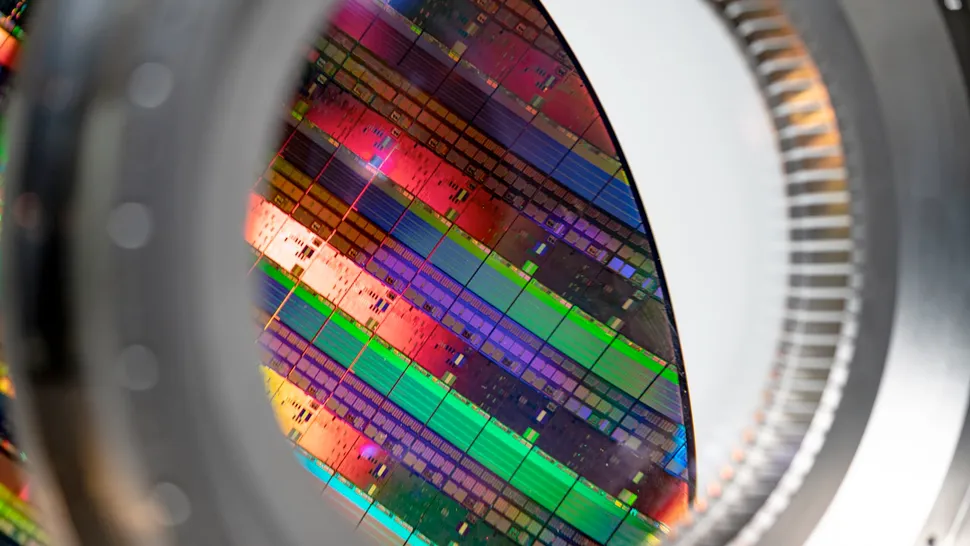 New tech can see a CPU’s transistors in action — terahertz radiation can potentially steal data as a chip is running
